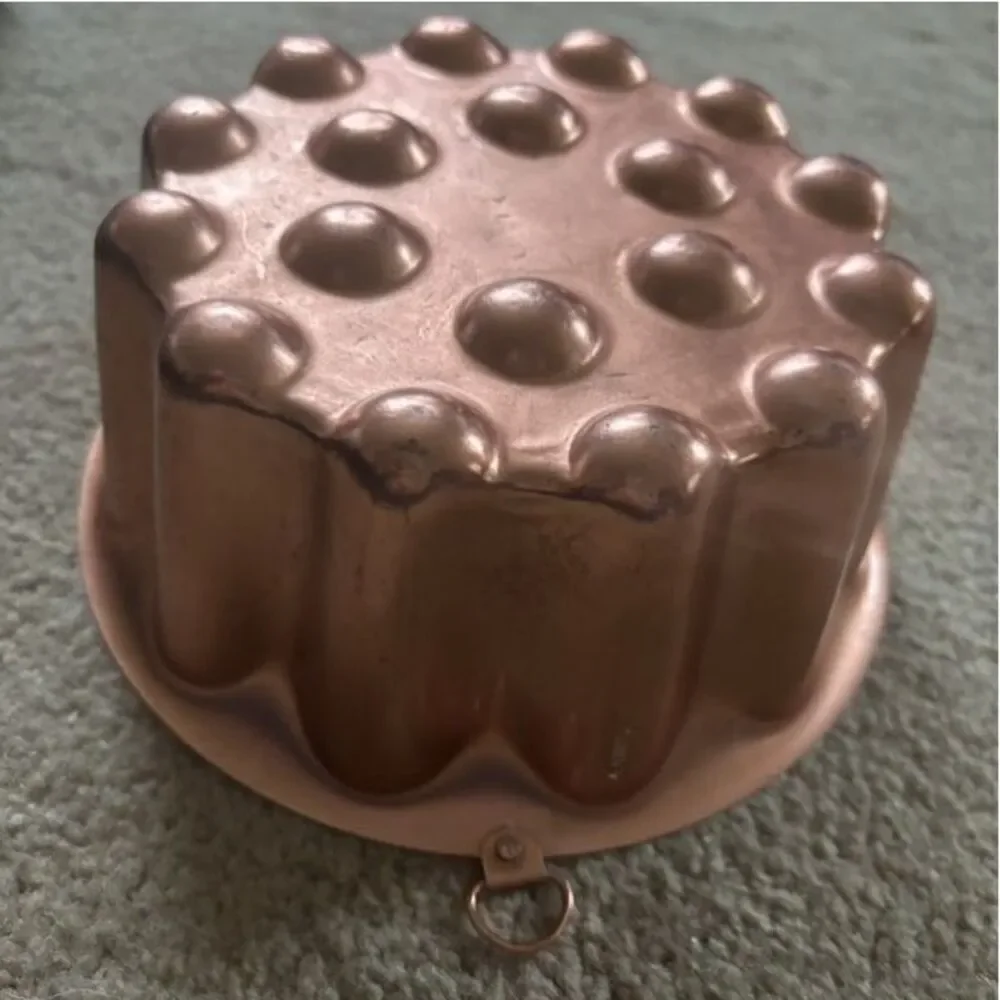 Vintage 4 Cup Jello Mold